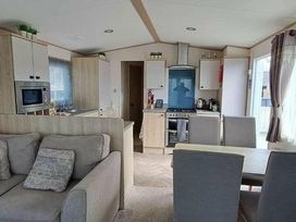 Whitecliff Bay Holiday Park - Holiday Accommodation 18867 - Isle of Wight & Hampshire - 1186754 - thumbnail photo 4