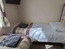 Whitecliff Bay Holiday Park - Holiday Accommodation 18867 - Isle of Wight & Hampshire - 1186754 - thumbnail photo 14