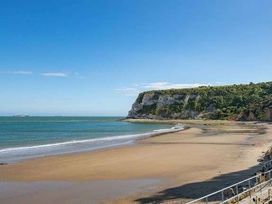 Whitecliff Bay Holiday Park - Holiday Accommodation 18867 - Isle of Wight & Hampshire - 1186754 - thumbnail photo 17