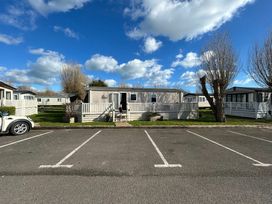 Seal Bay Resort - Holiday Accommodation 18908 - Hampshire - 1186768 - thumbnail photo 1
