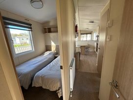 Seal Bay Resort - Holiday Accommodation 18908 - Hampshire - 1186768 - thumbnail photo 12