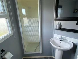 Sealands Caravan Park - Holiday Accommodation 18910 - Lincolnshire - 1186769 - thumbnail photo 7