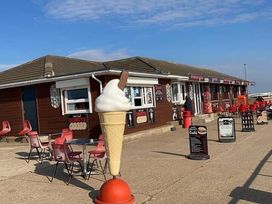 Sealands Caravan Park - Holiday Accommodation 18910 - Lincolnshire - 1186769 - thumbnail photo 9