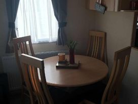 Presthaven Beach Resort - Holiday Accommodation 18911 - North Wales - 1186770 - thumbnail photo 4
