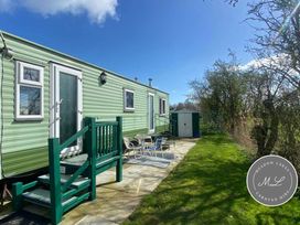 Herons Mead Caravan Park - Holiday Accommodation 18912 - Lincolnshire - 1186771 - thumbnail photo 2