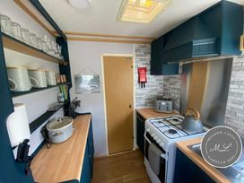 Herons Mead Caravan Park - Holiday Accommodation 18912 - Lincolnshire - 1186771 - thumbnail photo 7