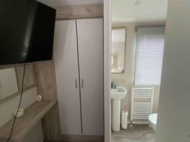 Golden Palm Resort - Holiday Accommodation 18923 - Lincolnshire - 1186775 - thumbnail photo 7