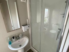 Golden Palm Resort - Holiday Accommodation 18923 - Lincolnshire - 1186775 - thumbnail photo 8