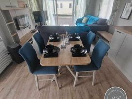 Golden Palm Resort - Holiday Accommodation 18924 - Lincolnshire - 1186776 - thumbnail photo 3