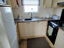 Seaview Caravan Park - Holiday Accommodation 18925 - Lincolnshire - 1186777 - thumbnail photo 3