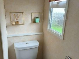 Seaview Caravan Park - Holiday Accommodation 18925 - Lincolnshire - 1186777 - thumbnail photo 8