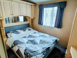 Coral Beach - Holiday Accommodation 18928 - Lincolnshire - 1186778 - thumbnail photo 6