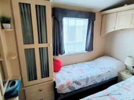 Coral Beach - Holiday Accommodation 18928 - Lincolnshire - 1186778 - thumbnail photo 7