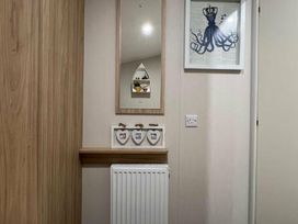 Barmouth Bay Holiday Village - Holiday Accommodation 18967 - Mid Wales - 1186791 - thumbnail photo 14