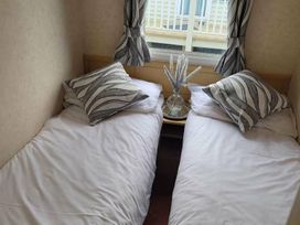 Golden Anchor Holiday Park - Holiday Accommodation 18970 - Lincolnshire - 1186793 - thumbnail photo 6