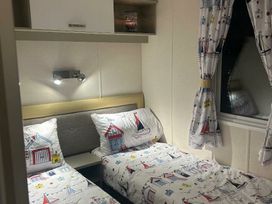 Quay West Holiday Park - Holiday Accommodation 18996 - Mid Wales - 1186802 - thumbnail photo 7
