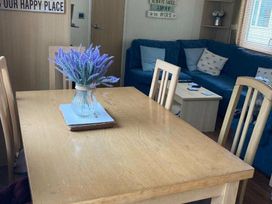 Hopton Holiday Village - Holiday Accommodation 19001 - Suffolk & Essex - 1186803 - thumbnail photo 4