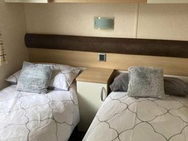 Hopton Holiday Village - Holiday Accommodation 19001 - Suffolk & Essex - 1186803 - thumbnail photo 10