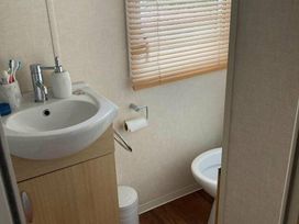 Hopton Holiday Village - Holiday Accommodation 19001 - Suffolk & Essex - 1186803 - thumbnail photo 14