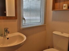 Hafan y Mor Haven - Holiday Accommodation 19004 - North Wales - 1186804 - thumbnail photo 12