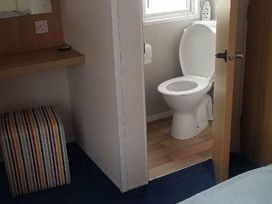 Golden Sands - Holiday Accommodation 19010 - Lincolnshire - 1186805 - thumbnail photo 9