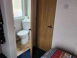 Golden Sands - Holiday Accommodation 19010 - Lincolnshire - 1186805 - thumbnail photo 12
