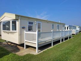 Coastfield Holiday Village - Holiday Accommodation 19012 - Lincolnshire - 1186807 - thumbnail photo 2