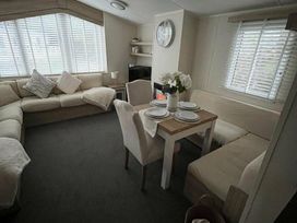 Seton Sands Caravan Park - Holiday Accommodation 19013 - Scottish Lowlands - 1186808 - thumbnail photo 2