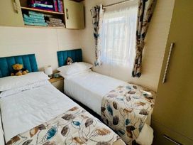 Rockley Park - Holiday Accommodation 19018 - Dorset - 1186809 - thumbnail photo 12