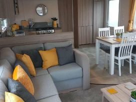 Port Haverigg Holiday Village - Holiday Accommodation 19025 - Lake District - 1186810 - thumbnail photo 2