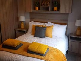 Port Haverigg Holiday Village - Holiday Accommodation 19025 - Lake District - 1186810 - thumbnail photo 13