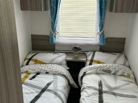 Whitehouse Leisure Park - Holiday Accommodation 19055 - North Wales - 1186818 - thumbnail photo 3