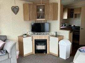Golden Gate Holiday Centre - Holiday Accommodation 19059 - North Wales - 1186821 - thumbnail photo 7