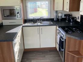 Dyffryn Seaside Estate - Holiday Accommodation 19073 - Mid Wales - 1186826 - thumbnail photo 2