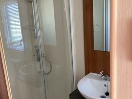 Dyffryn Seaside Estate - Holiday Accommodation 19073 - Mid Wales - 1186826 - thumbnail photo 9