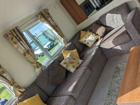 Dyffryn Seaside Estate - Holiday Accommodation 19073 - Mid Wales - 1186826 - thumbnail photo 15