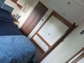 Dyffryn Seaside Estate - Holiday Accommodation 19073 - Mid Wales - 1186826 - thumbnail photo 17