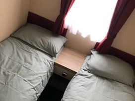Hopton Holiday Village - Holiday Accommodation 19075 - Suffolk & Essex - 1186827 - thumbnail photo 8