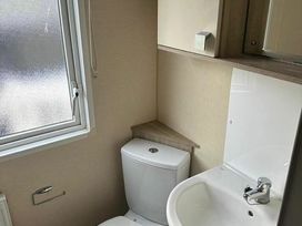 Hopton Holiday Village - Holiday Accommodation 19075 - Suffolk & Essex - 1186827 - thumbnail photo 14