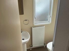Hopton Holiday Village - Holiday Accommodation 19075 - Suffolk & Essex - 1186827 - thumbnail photo 15