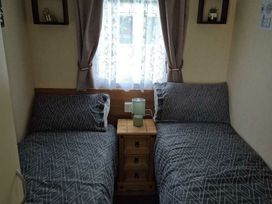 California Cliffs Holiday Park - Holiday Accommodation 19076 - Norfolk - 1186828 - thumbnail photo 7