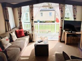 Weymouth Bay Holiday Park - Holiday Accommodation 19077 - Dorset - 1186829 - thumbnail photo 3