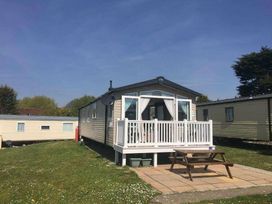 Weymouth Bay Holiday Park - Holiday Accommodation 19077 - Dorset - 1186829 - thumbnail photo 16