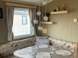 Camber Sands Holiday Park - Holiday Accommodation 19087 - Kent & Sussex - 1186834 - thumbnail photo 10
