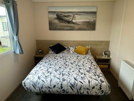 Camber Sands Holiday Park - Holiday Accommodation 19088 - Kent & Sussex - 1186835 - thumbnail photo 14