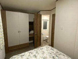 Tattershall Lakes Country Park - Holiday Accommodation 19100 - Lincolnshire - 1186838 - thumbnail photo 9