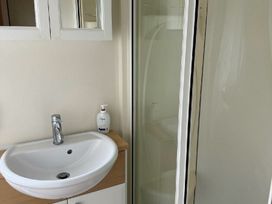 Greenacres Holiday Park - Holiday Accommodation 19101 - North Wales - 1186839 - thumbnail photo 7