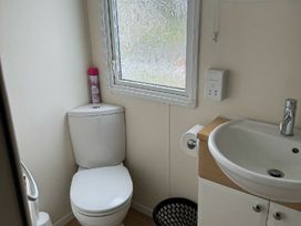 Greenacres Holiday Park - Holiday Accommodation 19101 - North Wales - 1186839 - thumbnail photo 9