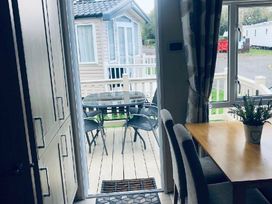 Burnham-on-Sea Holiday Park - Holiday Accommodation 19109 - Devon - 1186841 - thumbnail photo 7