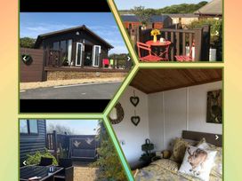Port Haverigg Holiday Village - Holiday Accommodation 19115 - Lake District - 1186843 - thumbnail photo 4